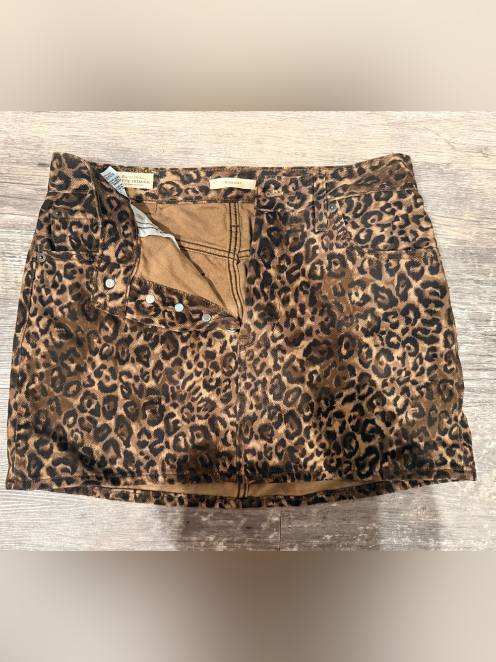 SZ 27 Levi’s Leopard Print Mini Skirt - Brown Animal Print
